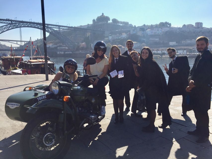 Porto Private Sidecar Tour - The vintage car stop and the personal touch