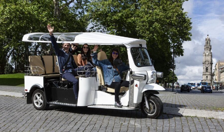 Porto: Private Sightseeing Tour by Electric Tuk Tuk - What the guides add to the ride