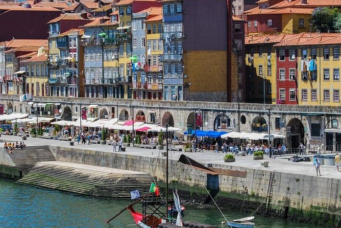 Porto Private Tour - Sao Bento Railway Station and its tilework