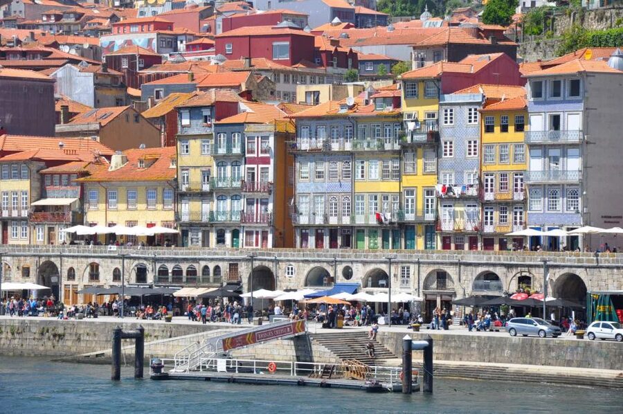 Porto Private Tour - Highlights and Tram Tickets - Ending at the Church of Carmelitas