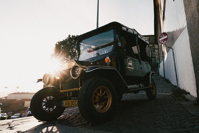 Porto:Private Tour of the Historic City in a Classic Ford T - How the timing really works