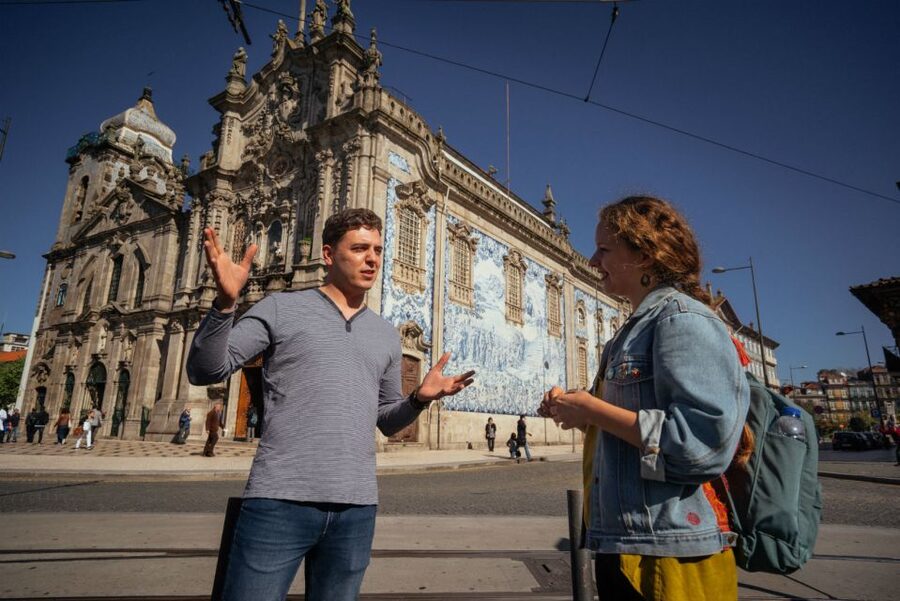 Porto: Private Tour with Locals – Highlights & Hidden Gems - The included local drink or tasting
