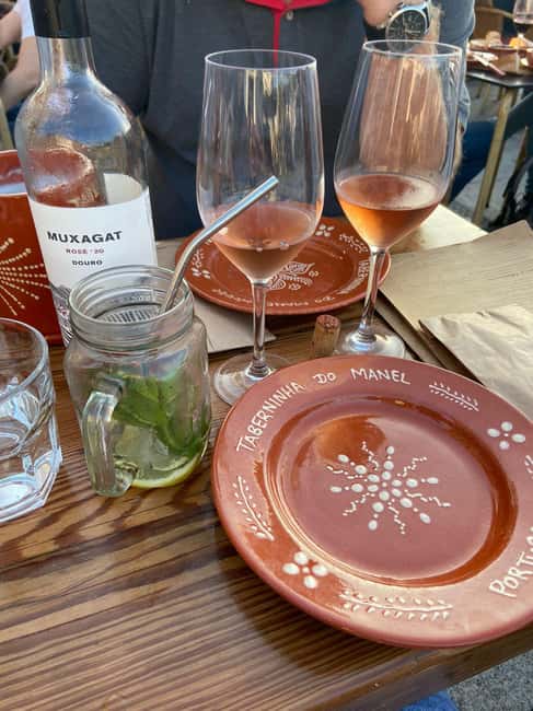 Porto Private Walking Tour + Porto Wine glass - Avenida dos Aliados and the city’s grand center