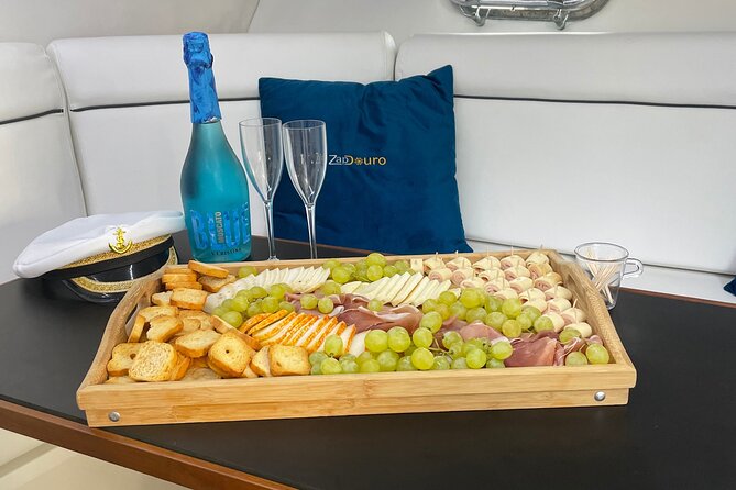 Porto: Private Yacht Cruise with Local Wine, Snacks and 6 Bridges - The family-run hosting style