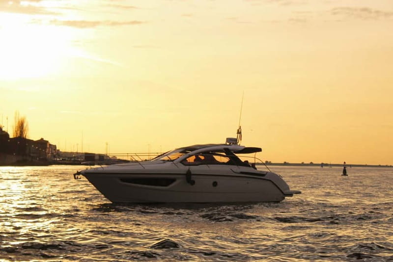 Porto: Private Yacht Cruise with Local Wines & Snacks - Setting off from Freixo Marina