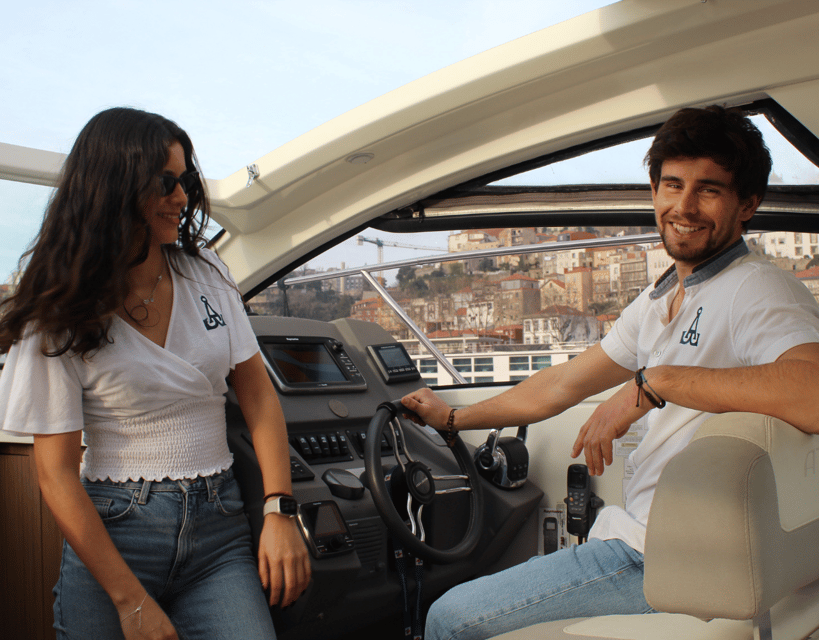 Porto: Private Yacht Cruise with Local Wines & Snacks - São Pedro da Afurada and Foz do Douro