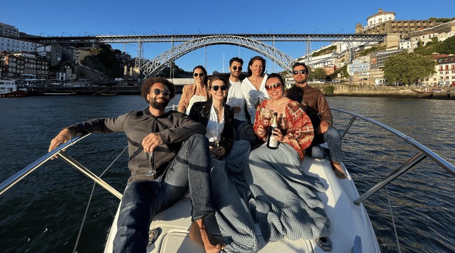 Porto: Private Yacht Cruise with Local Wines & Snacks - What the $398 group price really means