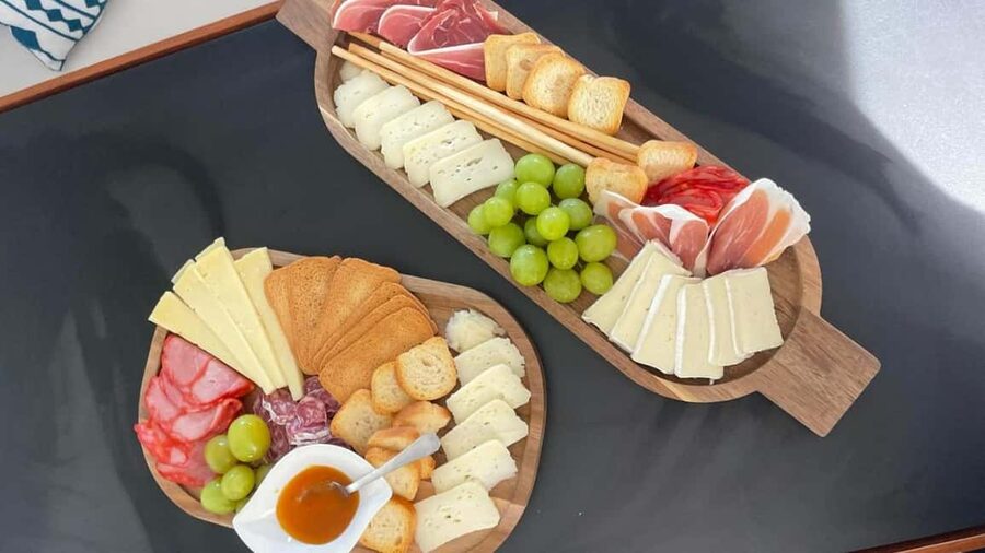 Porto: Private Yacth Cruise with Wine, Snacks & 6 Bridges - Who should book this cruise