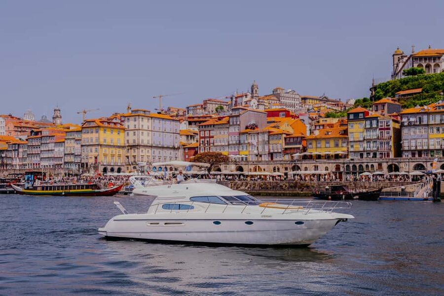 Porto: Private Yacth Cruise with Wine, Snacks & 6 Bridges - Ponte do Infante and the central riverfront