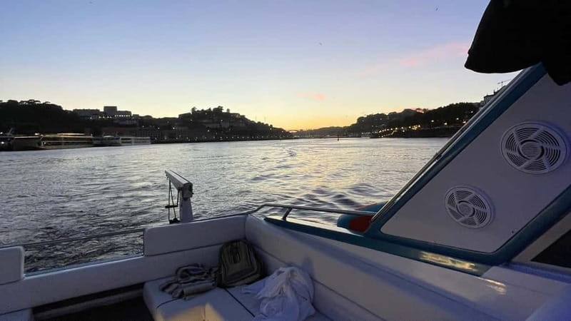 Porto: Private Yacth Cruise with Wine, Snacks & 6 Bridges - What the private format is worth