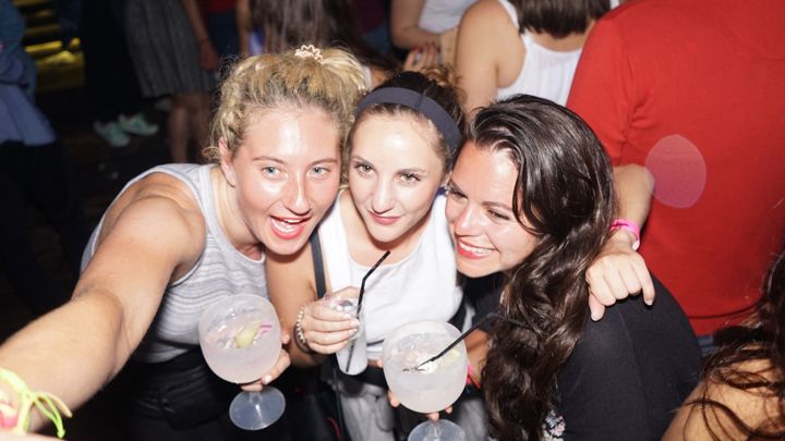 Porto: Pub Crawl with 6 Drinks and VIP Club Entry - Porto’s Night Out, Set Up For You