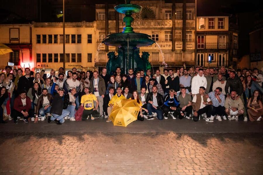 Porto: Pub Crawl with 7 Drinks, Games, and VIP Club Entry - Key points at a glance