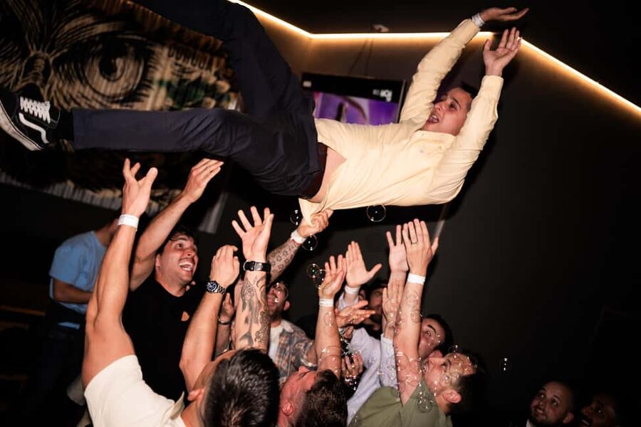 Porto: Pub Crawl with 7 Drinks, Games, and VIP Club Entry - Rua da Galeria de Paris and Porto’s bar circuit