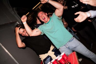 Porto: Pub Crawl with 7 Drinks, Games, and VIP Club Entry