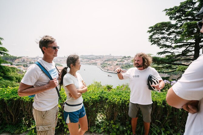 Porto Riverbank E-Bike Tour - Atlantic Coast, Gardens - São João da Foz and the Atlantic air
