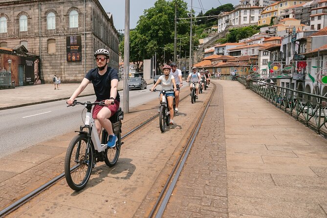Porto Riverbank E-Bike Tour - Atlantic Coast, Gardens - Pasteleira and the return toward central Porto