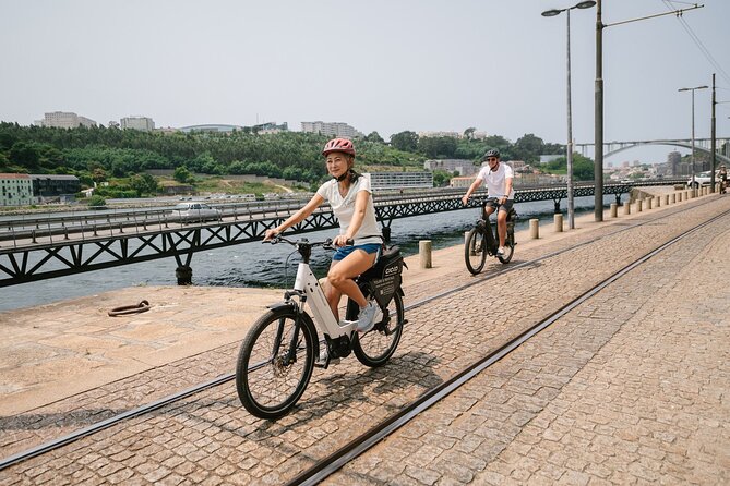 Porto Riverbank E-Bike Tour - Atlantic Coast, Gardens - Miragaia and the riverfront story