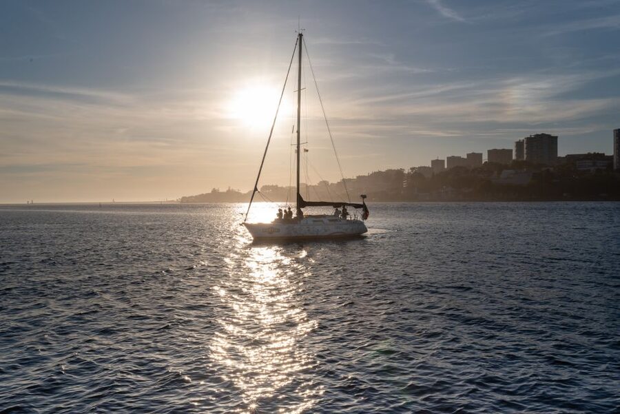 Porto: Romantic Sailboat Cruise - What is included, and what should you bring?