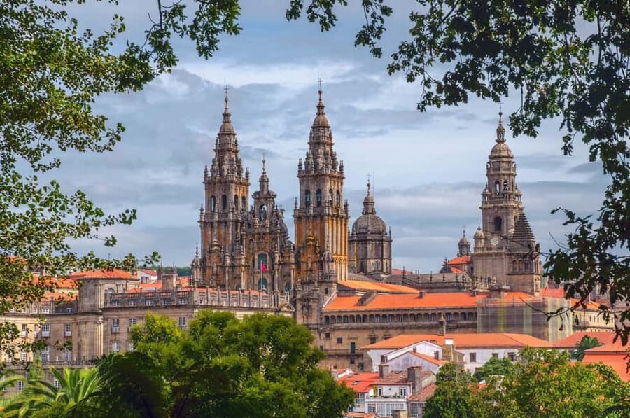 Porto: Santiago de Compostela and Valença do Minho Day Tour - Free time in Santiago: how to use it well
