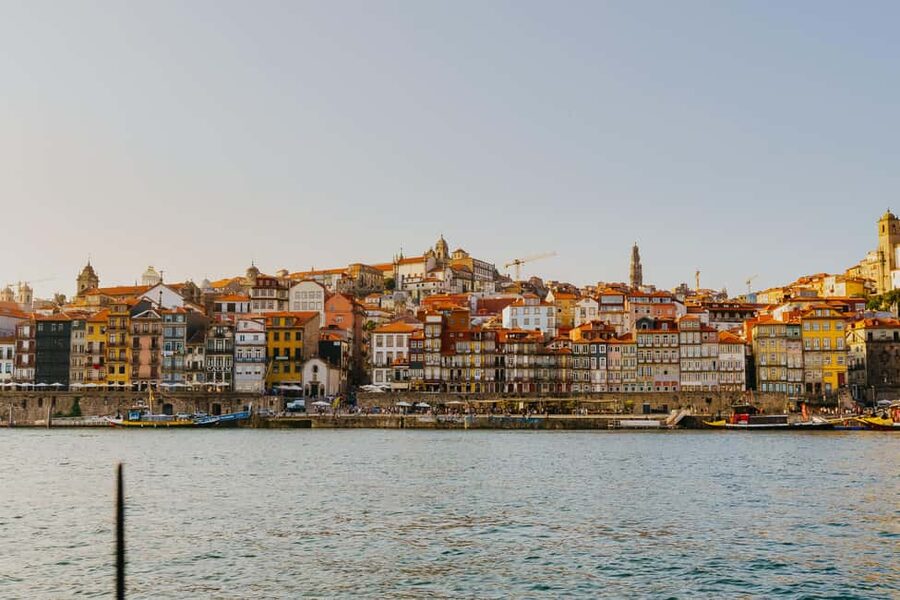 Porto: Shared Douro River Sunset Cruise with Welcome Drink - Key points at a glance