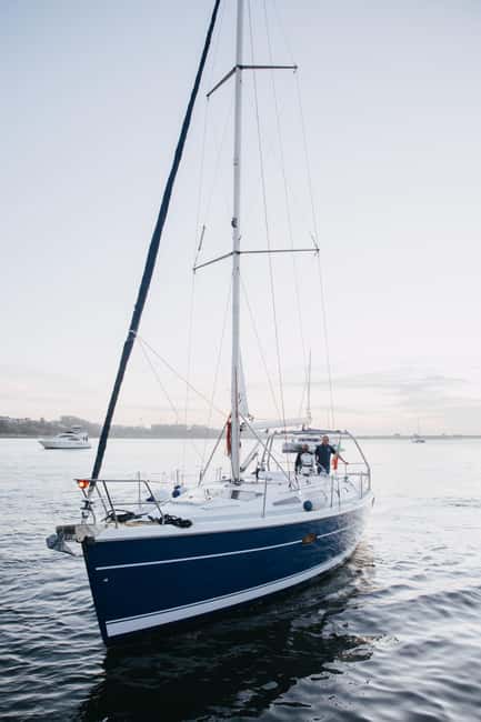 Porto: Shared Douro River Sunset Cruise with Welcome Drink - What to bring and who should skip it