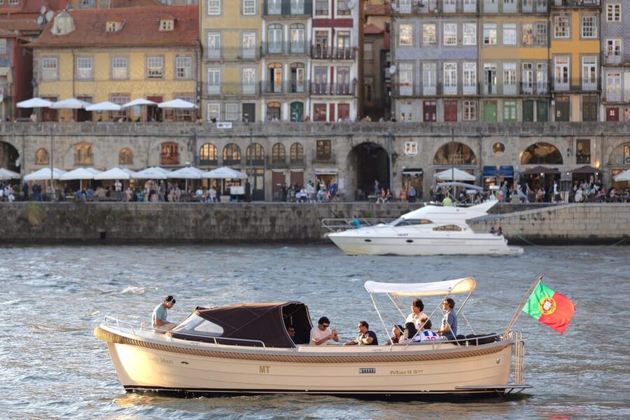 Porto: Six Bridges Douro River Cruise with Drinks - Why Porto looks better from the Douro