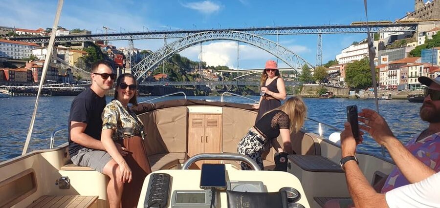 Porto: Six Bridges Douro River Cruise with Drinks - Ribeira, Gaia’s cellars, and the river mouth