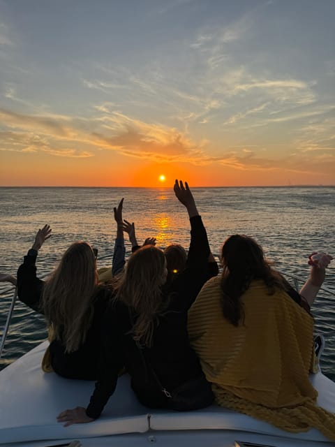 Porto: Small-Group Douro River Sunset Cruise with Drink - Why sunset is the right time on the Douro