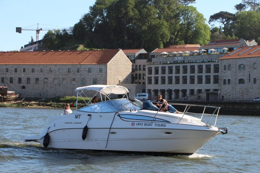 Porto: Small-Group Douro River Sunset Cruise with Drink - What the small group changes