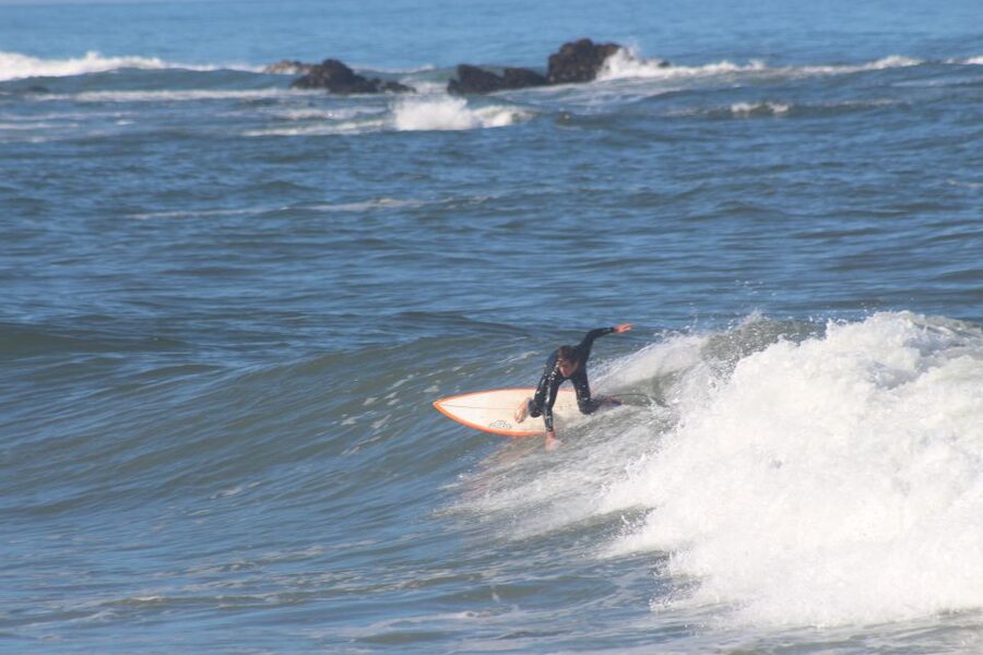 Porto: Small Group Surf Lesson with Transportation - Getting ready on the sand