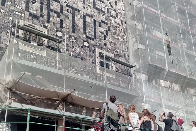 Porto Street Art Tour - Starting at Praça de Carlos Alberto