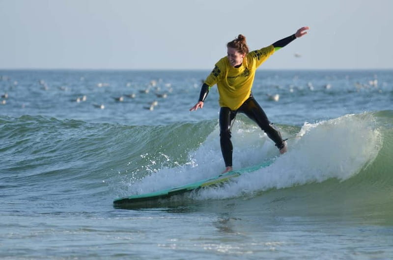 Porto: Surf Lesson with the First Surf School in Porto! - A 30-year school with a beginner-friendly start