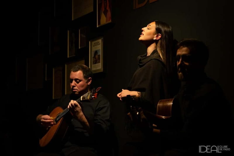 Porto: The highest-rated traditional fado concert (downtown) - How much Portuguese do you need?