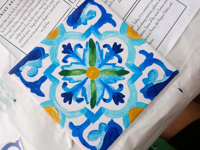 Porto: Tile Painting and Cocktails in Downtown Porto - Choosing a stencil or bringing your own idea