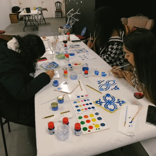 Porto: Tile-Painting Workshop with Porto Wine - Bainharia - Fernanda, Beatriz, and the value of good instruction