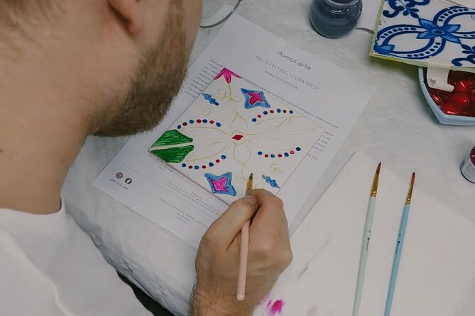 Porto: Tile Painting Workshop with Porto Wine (Sé do Porto) - Choosing a pattern or creating your own