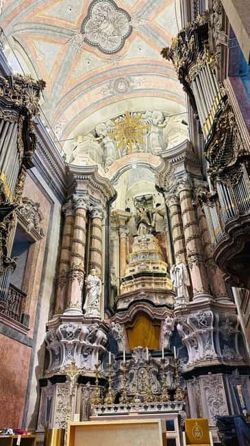 Porto to Gaia Experience: City Walk and Wine Cellars - Crossing the Luiz I Bridge