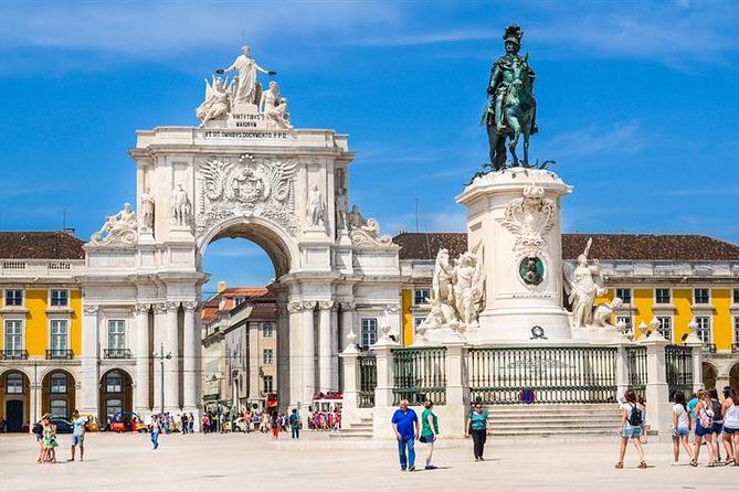 Porto to Lisbon Up to 4 Stops: Aveiro, Nazare, Fatima & Obidos - Leaving Porto With Your Luggage in the Car