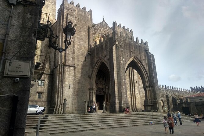 Porto to Santiago Compostela with Braga-Guimarães-Barcelos-Viana - Tui, the small stop with a strong payoff