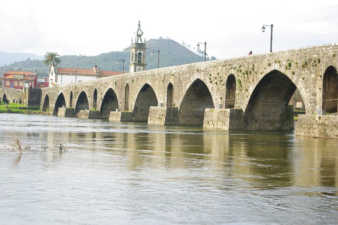 Porto to Santiago Compostela with Braga-Guimarães-Barcelos-Viana - Viana do Castelo and the Atlantic side of Portugal