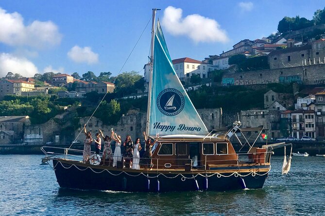 Porto: Tour on the Douro River in a Classic Boat - Porto and Gaia from the water