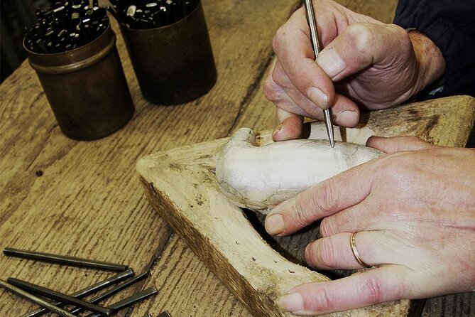 PORTO: Tour to the world of silver in a century-old workshop - Should you book Alcino Silversmith?