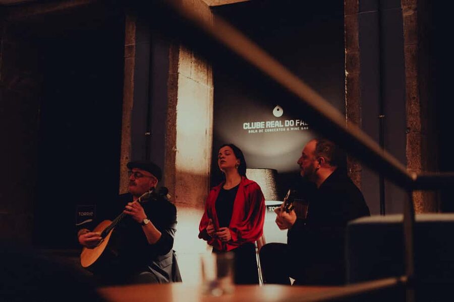 Porto: Traditional Fado Show with Welcome Drink - Why Fado makes a good Porto evening