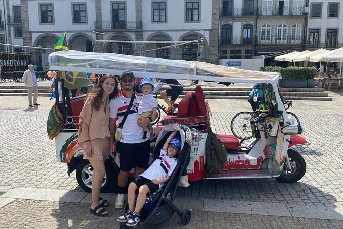 Porto: tuk tuk adventure tours old town 1h - Passing Livraria Lello