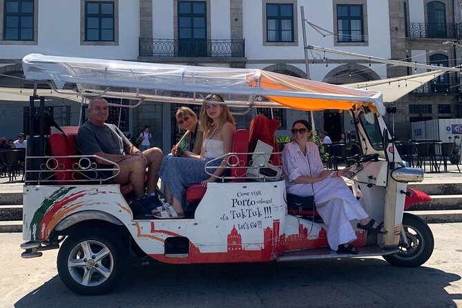 Porto: tuk tuk adventure tours old town 1h - Porto Cathedral, the first major stop
