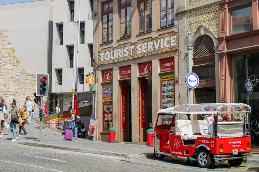 Porto: Tuk Tuk Sunset Tour with Glass of Port Wine - What you see from the electric tuk tuk