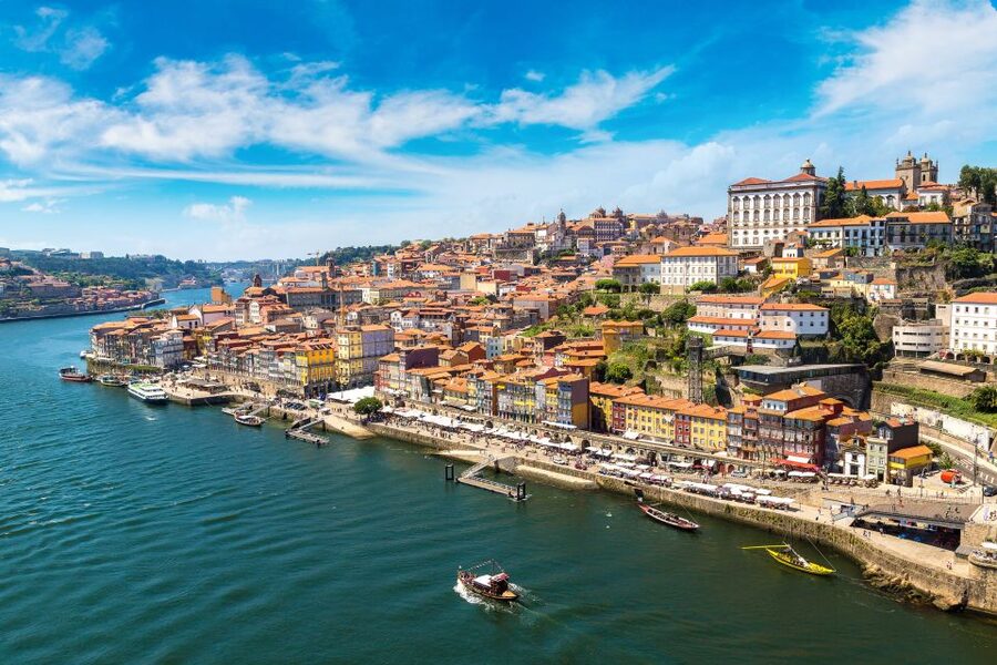 Porto: Tuk-Tuk Tour, Douro River Cruise, and Wine Tasting - Comfort, access, and practical limits