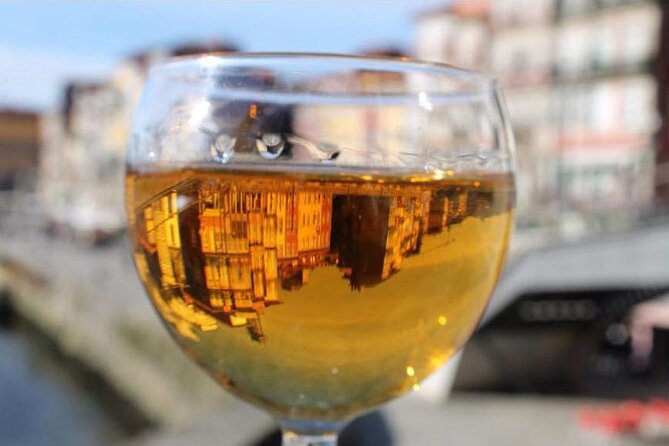 Porto, unveiling the city | walking tour | city gems - Starting at São Bento Station
