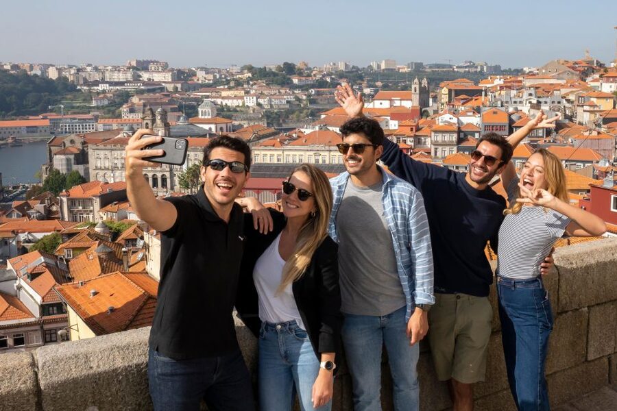 Porto: Walking Tour, Lello Bookshop, Boat and Cable Car - Why this Porto tour works well in four hours