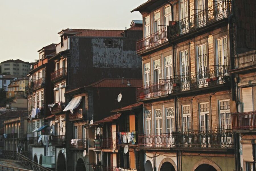 Porto Walking Tour of the city centre in small-groups - Starting at the Portuguese Centre of Photography